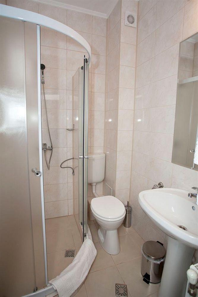 Hotel Terra Орадеа Екстериор снимка